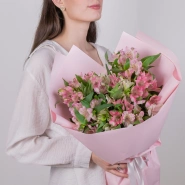 Букет &laquo;Нежность альстромерий&raquo; - М ( 35 см ) 15 шт